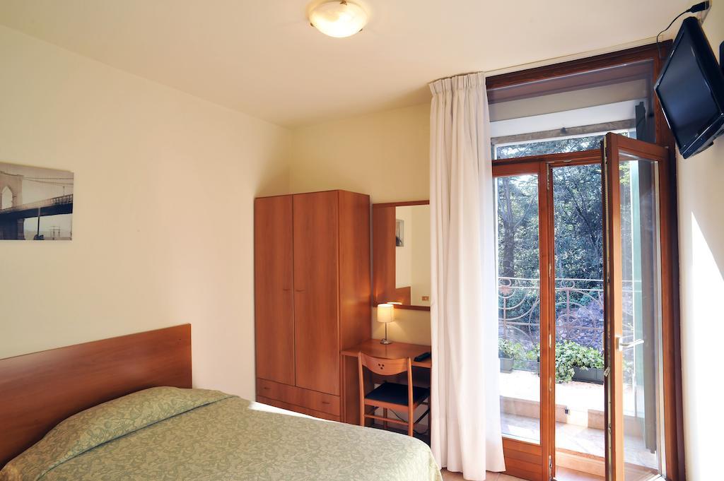 Albergo Croce D'Oro Dolcè 客房 照片